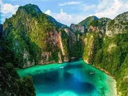 Pileh Lagoon – A Hidden Paradise